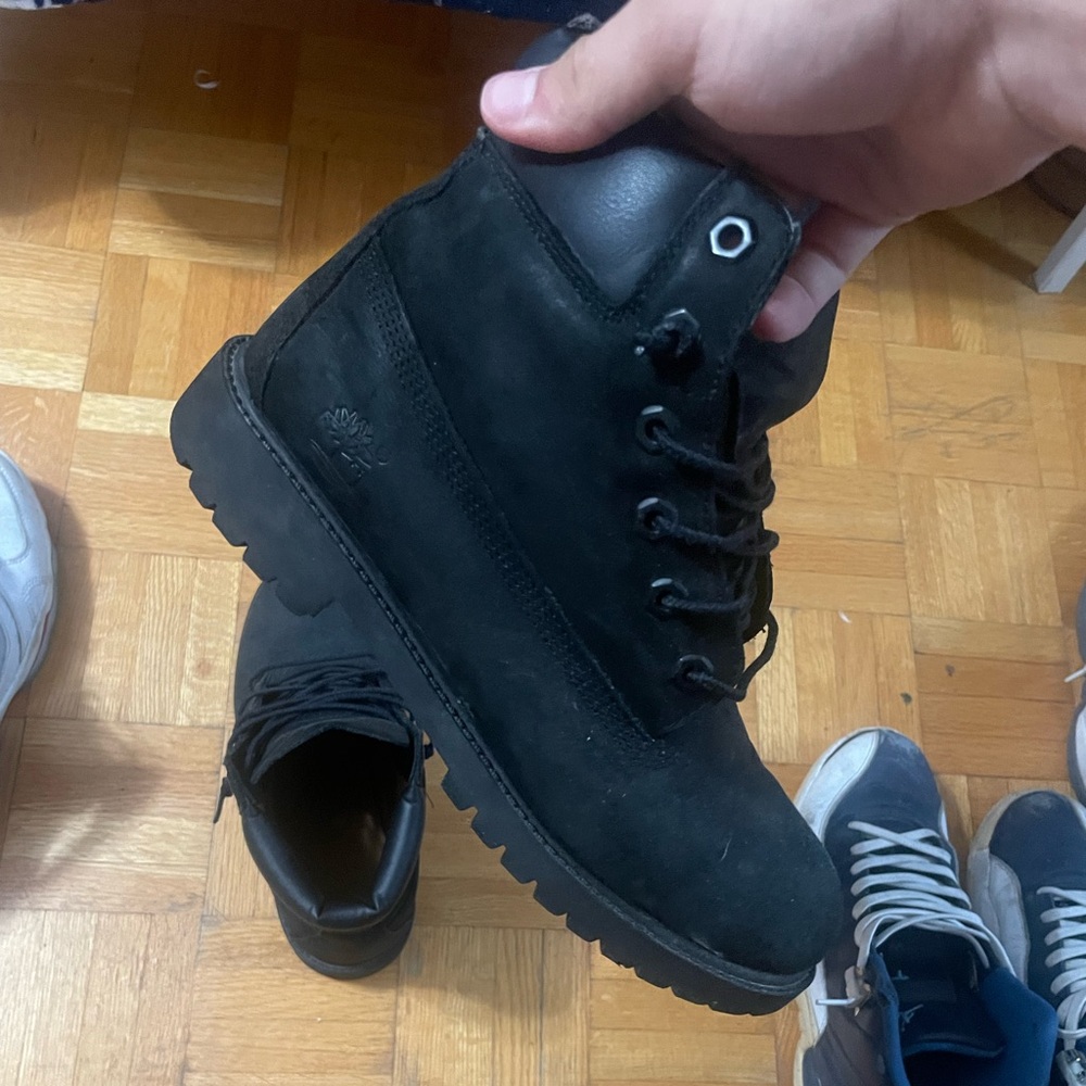 Timberlands all black